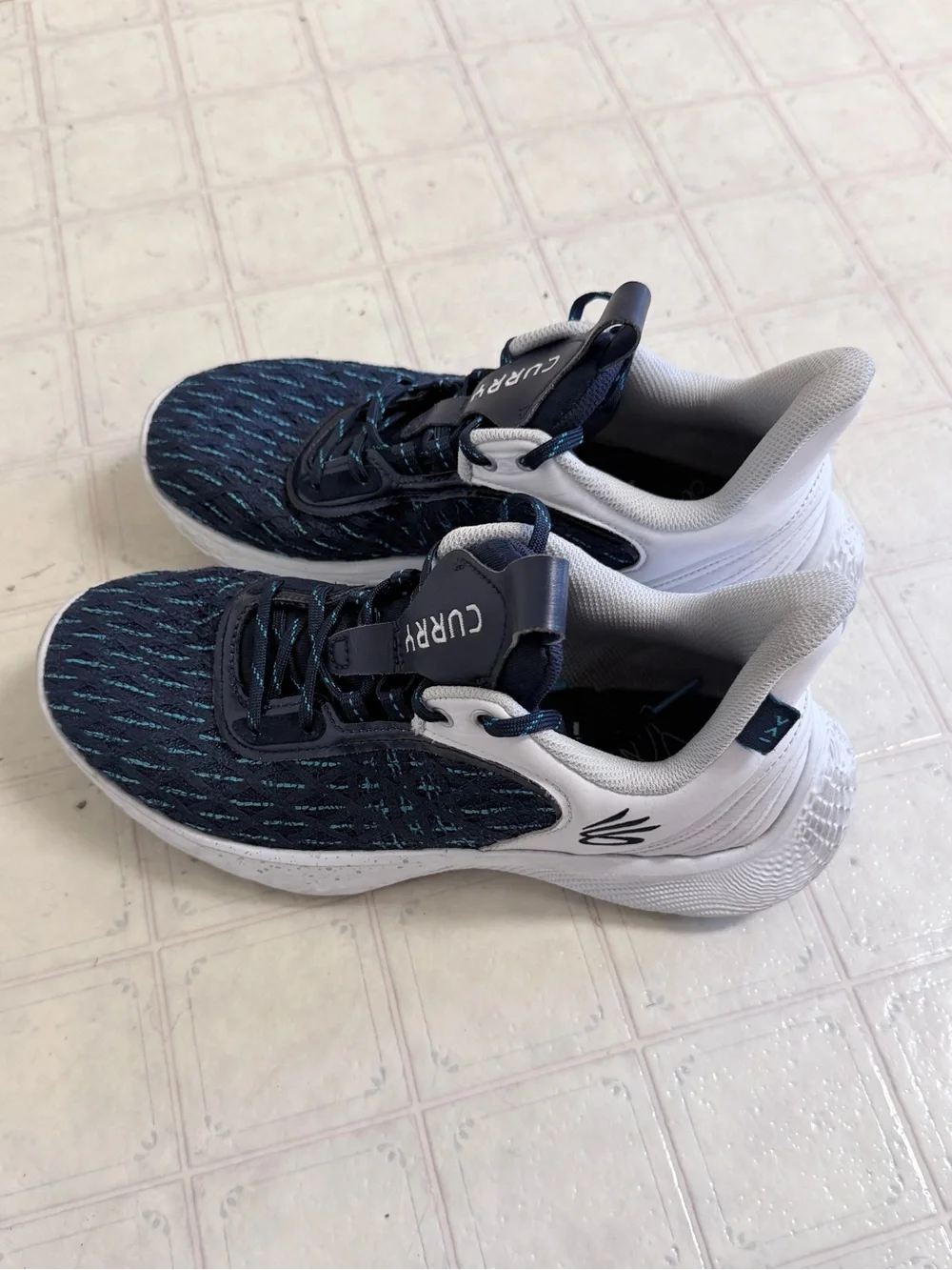Under Armour Curry Navy Blue Low-Top Basketball Shoes Flow 9 Size: 8
